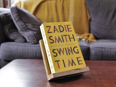 Swing Time by Zadie Smith - 2nd Hand
