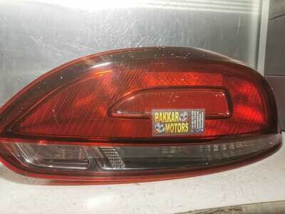 Piloto Trasero Derecho Volkswagen Ref. 1K8945096M