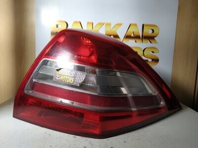 Piloto Trasero Derecho Renault Megane 2009 Ref. 8200757701