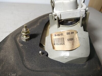 Piloto Trasero Izquierdo Interior Toyota Avensis Berlina 2001 Ref. 89022025