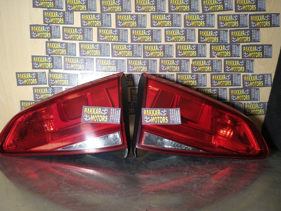Juego Pilotos Traseros derecho interiores (led) Volkswagen Golf VII lim. Sport by R-line 2012