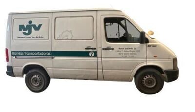 Puerta lateral derecha  Vw LT 35 caja cerrada 2005