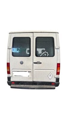Puerta trasera izquierda  Vw LT 35 caja cerrada 2005