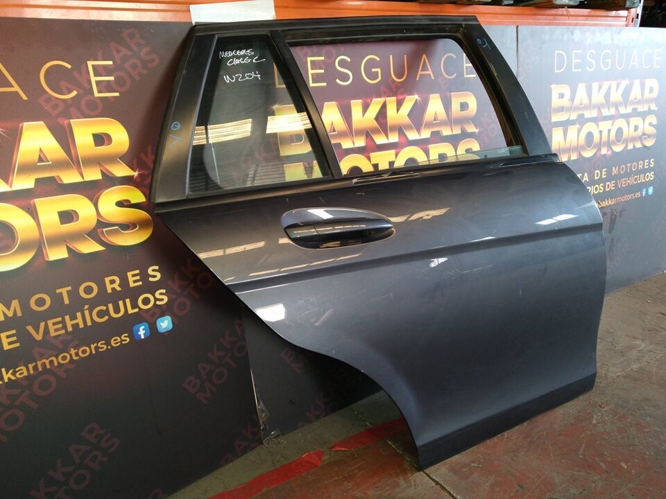 Puerta trasera derecha Mercedes Benz Bm 204 Clase C Berlina 2017