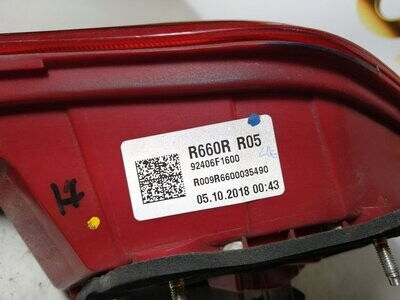 Piloto Trasero Derecho Interior Kia Sportage 2010 Ref. 92406F1600