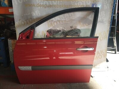 Puerta delantera izquierda Renault Megane II Clasic 2006