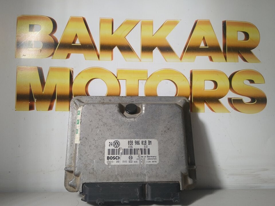 Centralita Motor Uce Volkswagen Golf IV Ref. 038906018BM