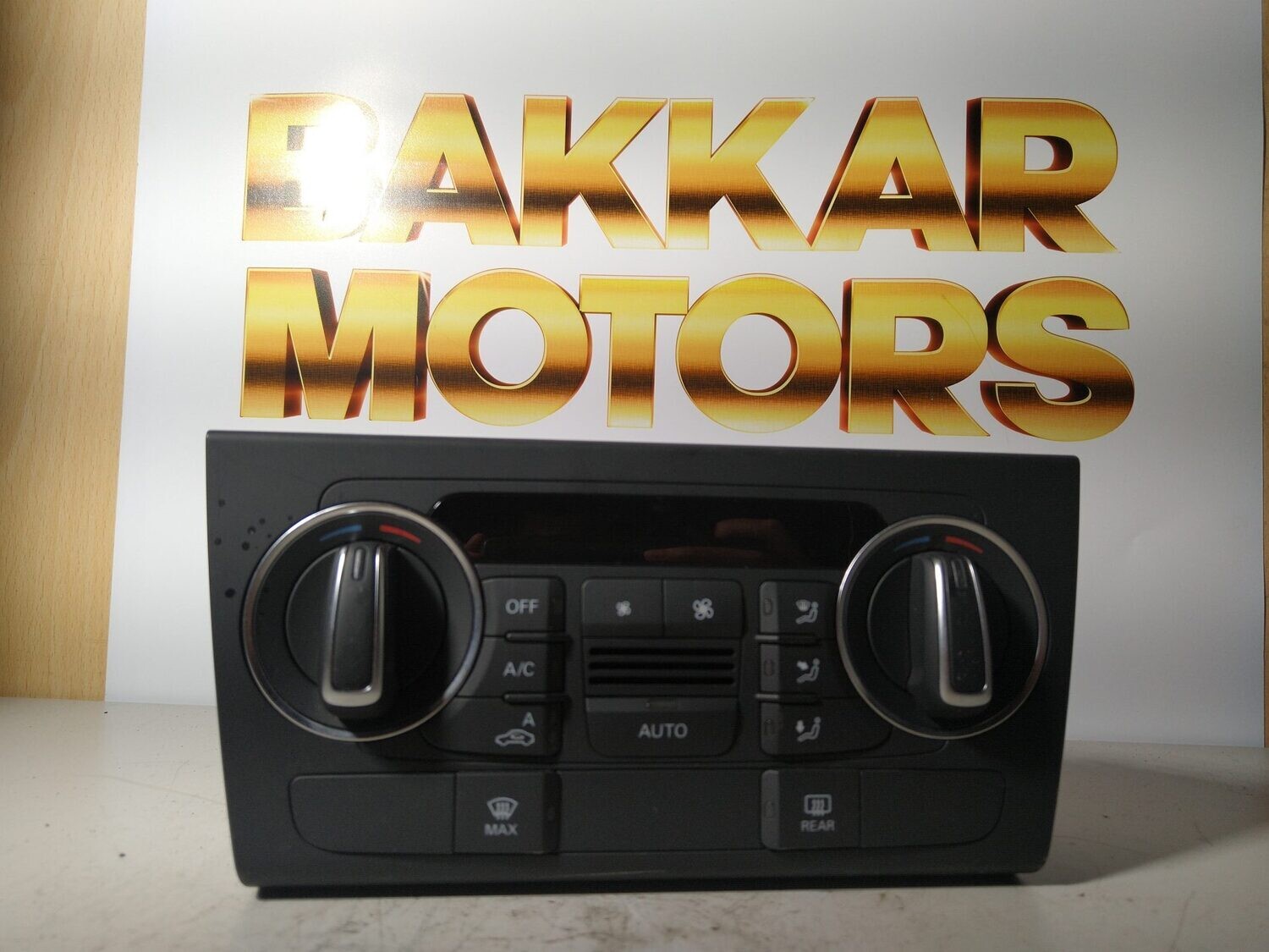Mando climatizador Audi Q3 Ref. A2C11656000 .