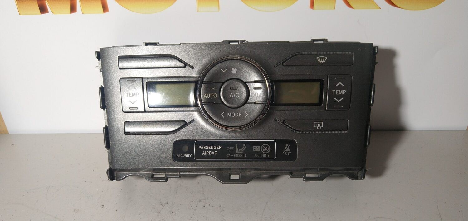Mando climatizador Toyota Auris 2008 Ref. 55900220B