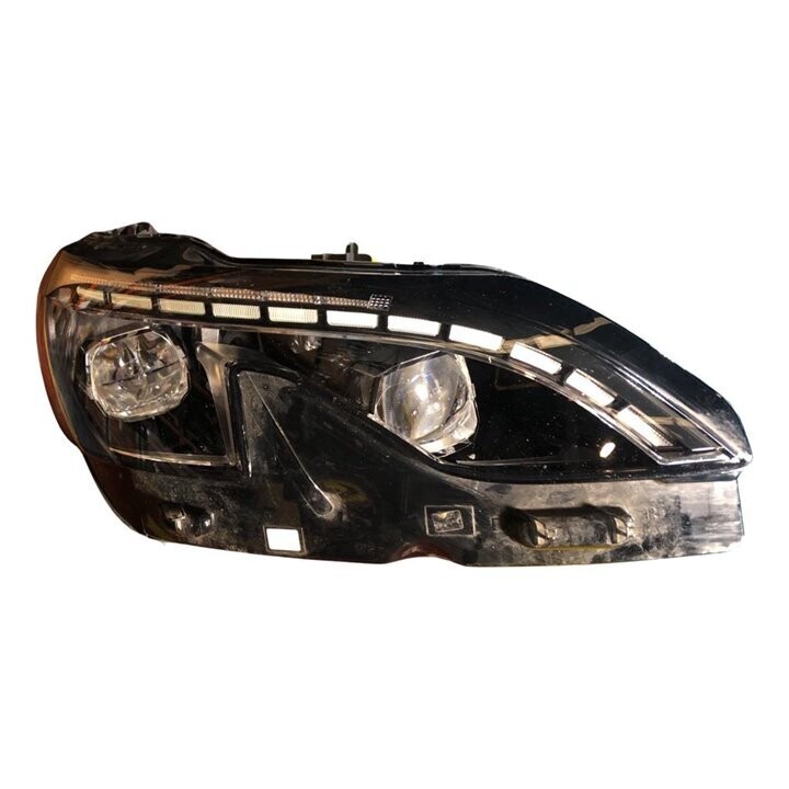 Faro derecho Peugeot 3008 ref 9810478480