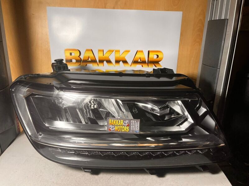 Faro Derecho Volkswagen Tiguan Ref. 5NB941036D