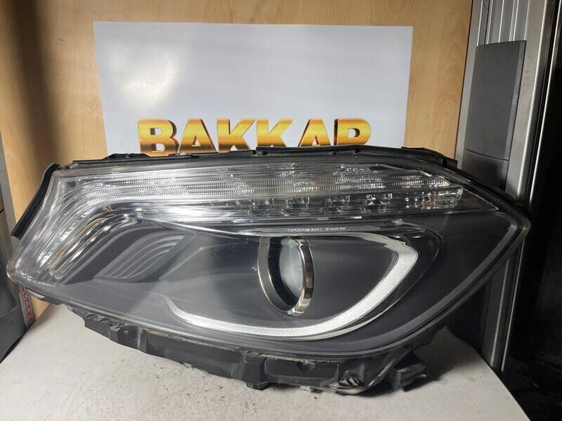 Faro Izquierdo Mercedes Clase A Ref. A1768201161KZ
