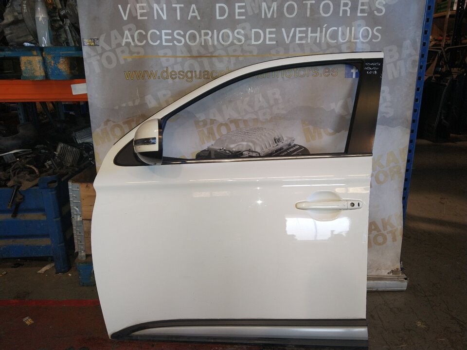 Puerta delantera izquierda Outlander 2018