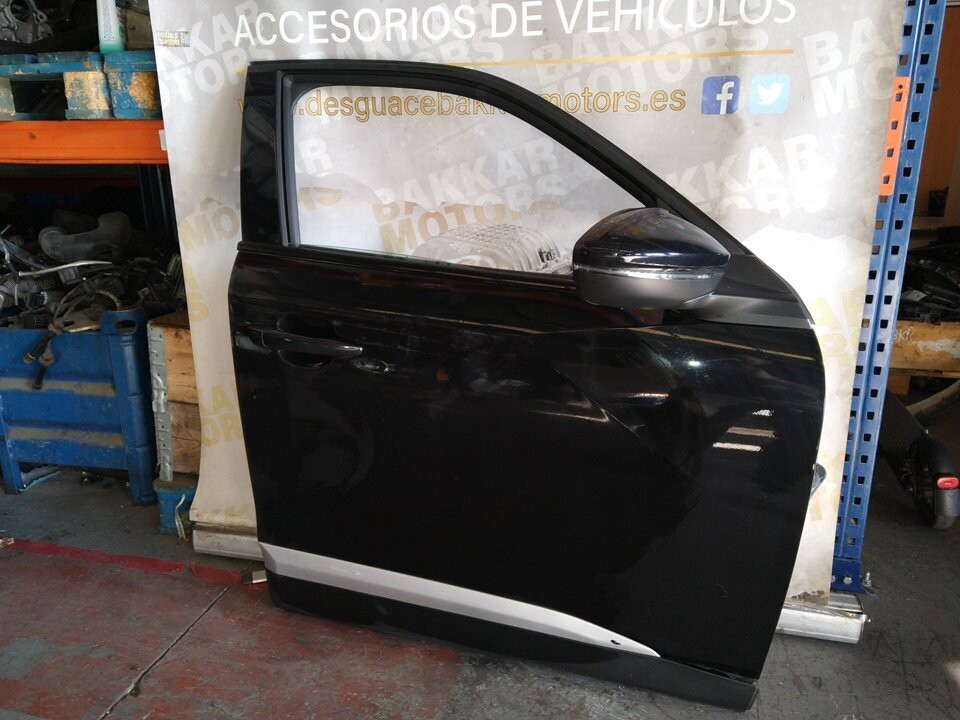 Puerta delantera derecha Peugeot 2008 2019