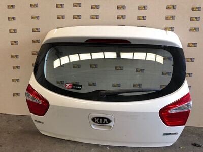 Portón trasero Kia Rio año 2016