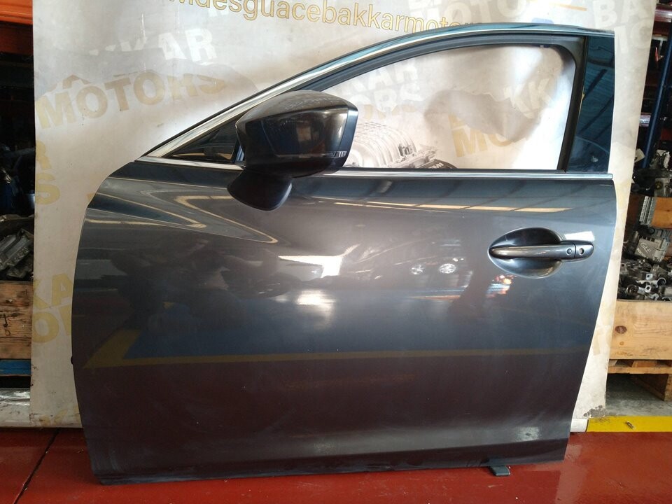 Puerta delantera izquierda Mazda 6 2018
