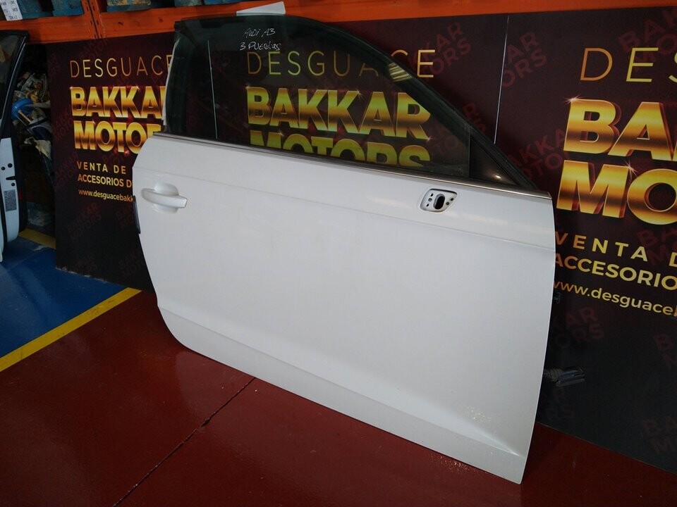 Puerta delantra derecha Audi A3 (8V) 2012
