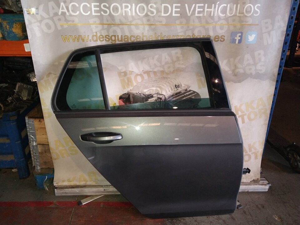 Puerta trasera izquierda Volkswagen Golf VII  Lim. 2014