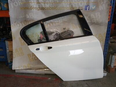 Puerta trasera derecha BMW Bauheihe 1 lim. (F20) 2011