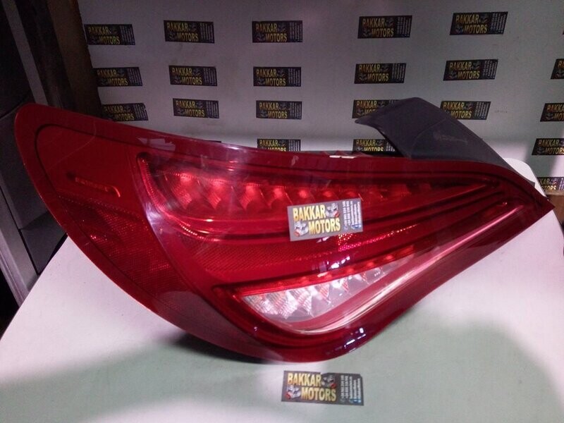 Piloto trasero izquierdo Mercedes clase CLA 2013 (vendido)