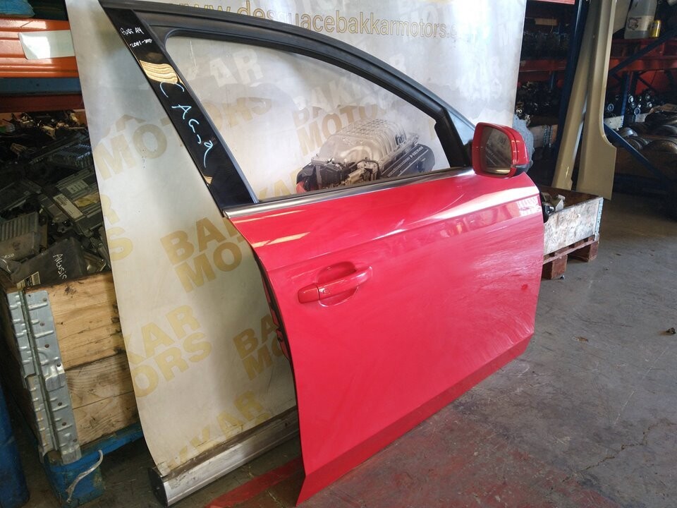 Puerta delantera derecha Audi A4 Berlina 2012