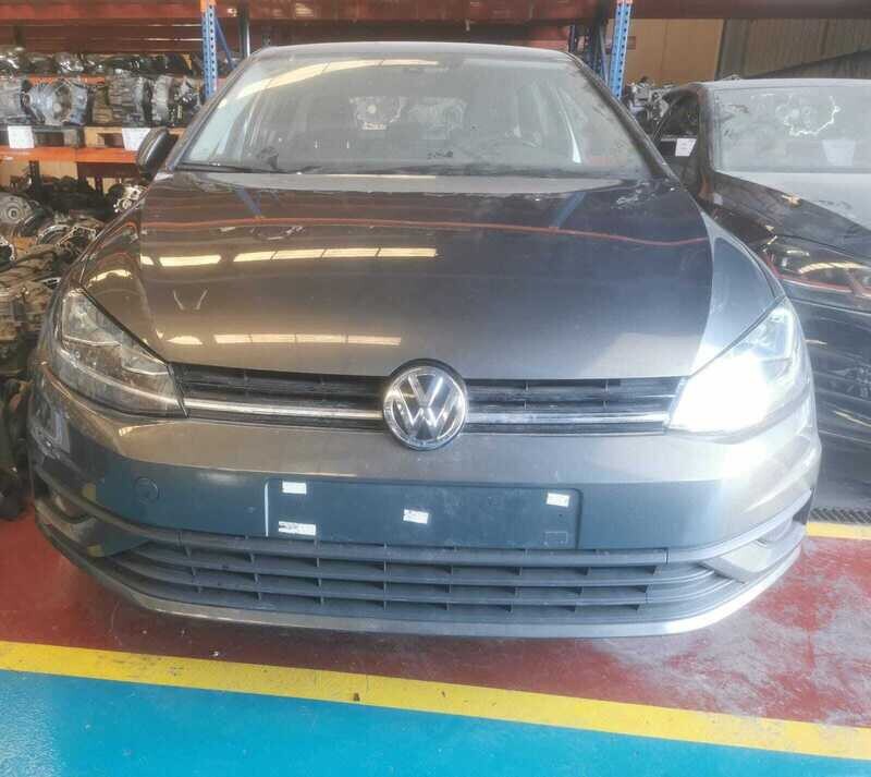 Frente Completo de Volkswagen Golf VII 2019 Frente Completo de Volkswagen Golf VII 2019