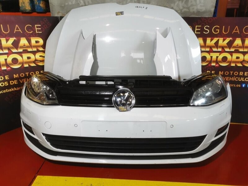 Frente completo Volkswagen Golf VII Sportvan 2016 Frente completo Volkswagen Golf VII Sportvan 2016