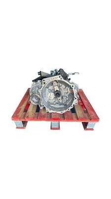 Caja de cambios manual 5 velocidades Nissan Terrano II 3.0 TD 154cv 2007 Ref 32131-G2342 Caja de cambios manual 5 velocidades Nissan Terrano II 3.0 TD 154cv 2007 Ref 32131-G2342