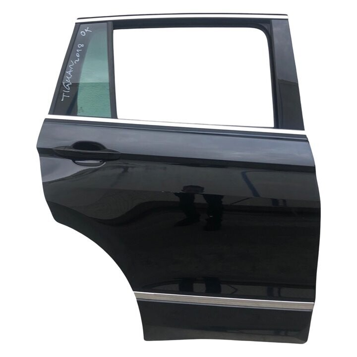 PUERTA TRASERA IZQUIERDA VOLKSWAGEN TIGUAN 2020