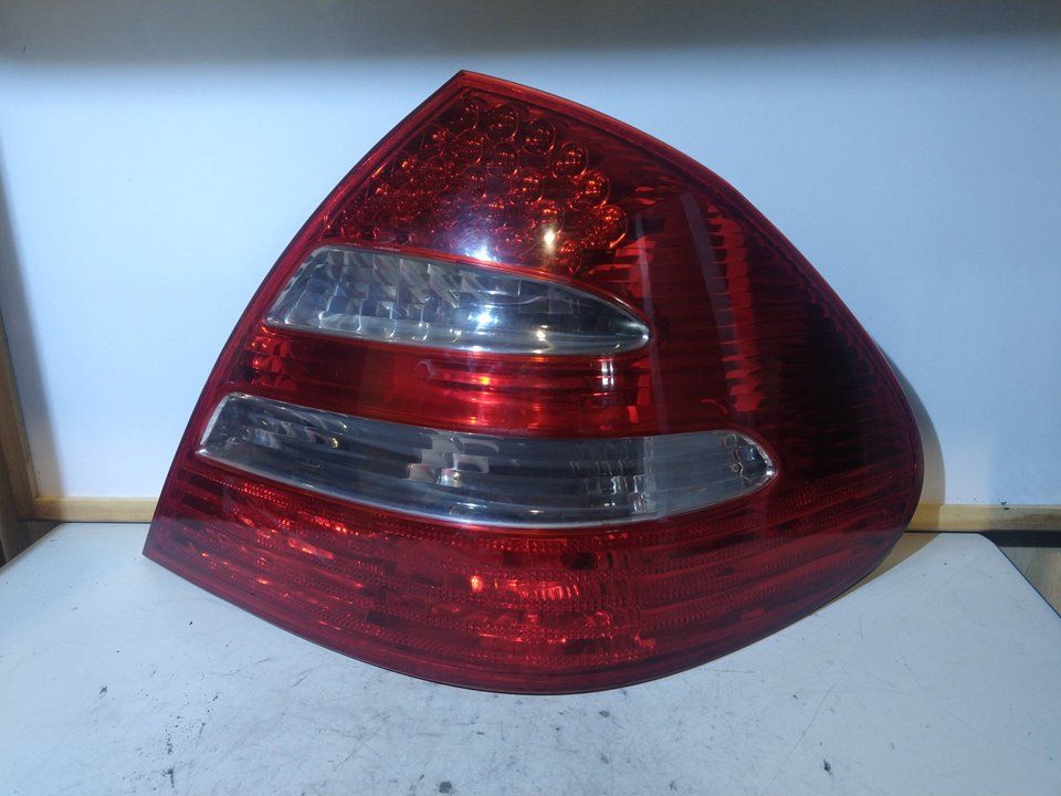 Piloto Trasero Derecho Mercedes Clase E 2003