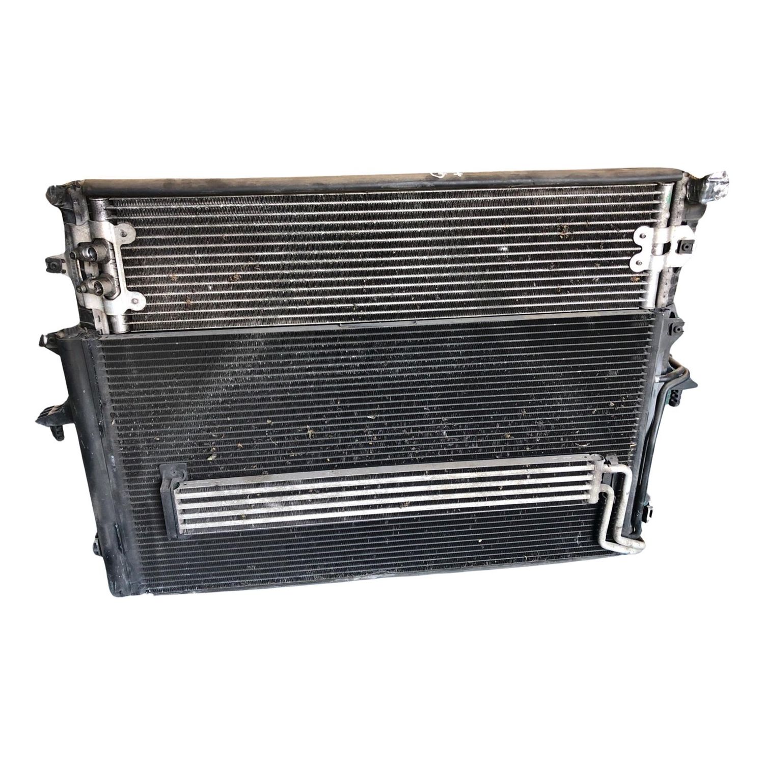 Radiador de Agua Audi Q7 Ref 7L6121253B / K262100701
