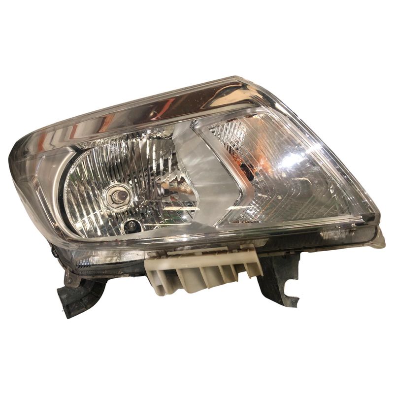 Faro Derecho Nissan Navara 2017 ref 260104KJ2A Faro Derecho Nissan Navara 2017 ref 260104KJ2A