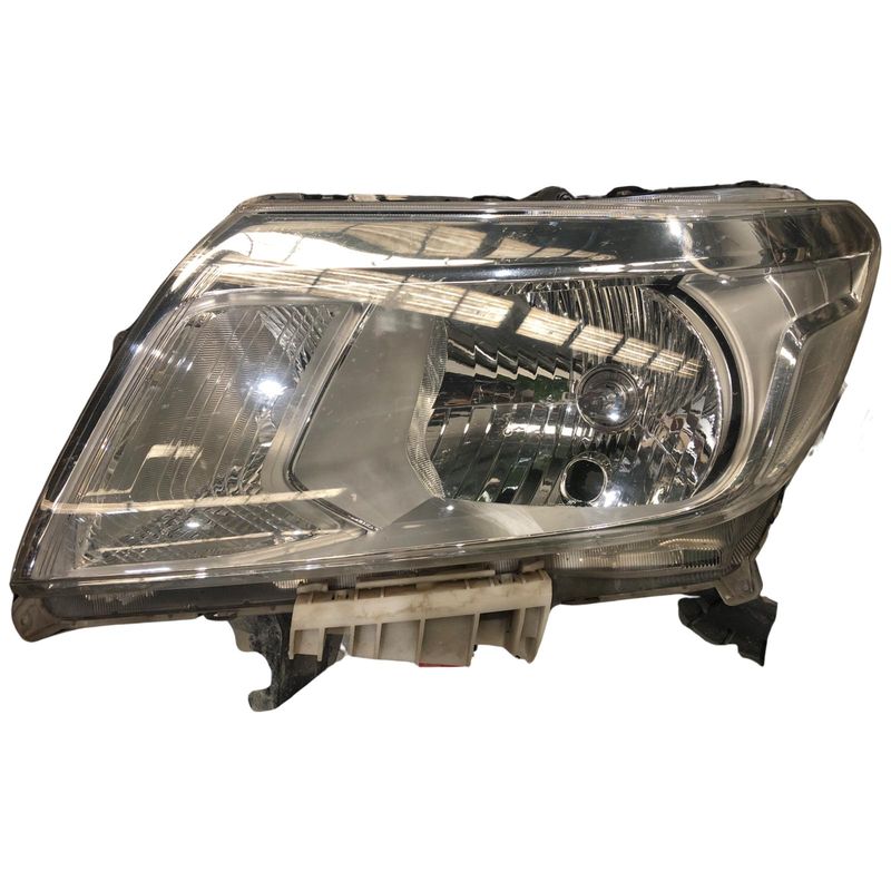 Faro Izquierdo Nissan Navara 2017 ref 260604KJ2A Faro Izquierdo Nissan Navara 2017 ref 260604KJ2A