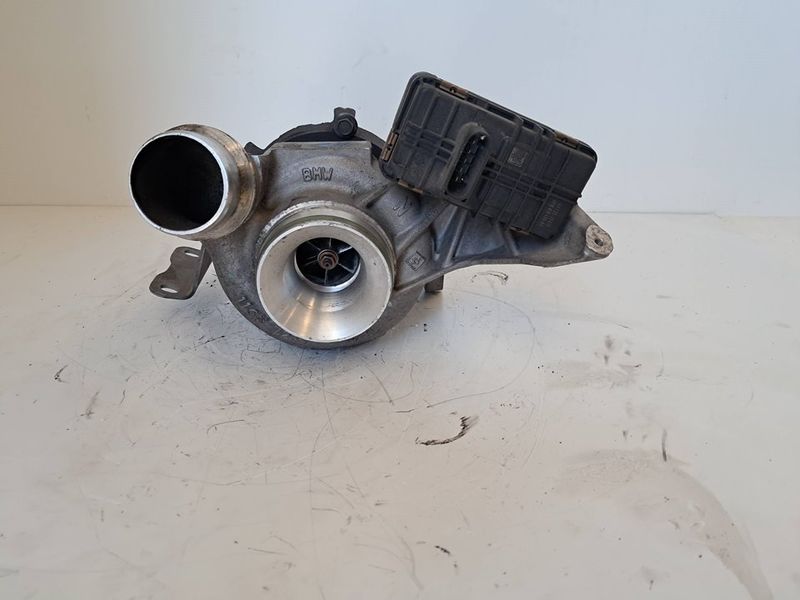 Turbocompresor BMW SERIE 3 lim. Ref: 49335-00520 de 2011 Turbocompresor BMW SERIE 3 lim. Ref: 49335-00520 de 2011