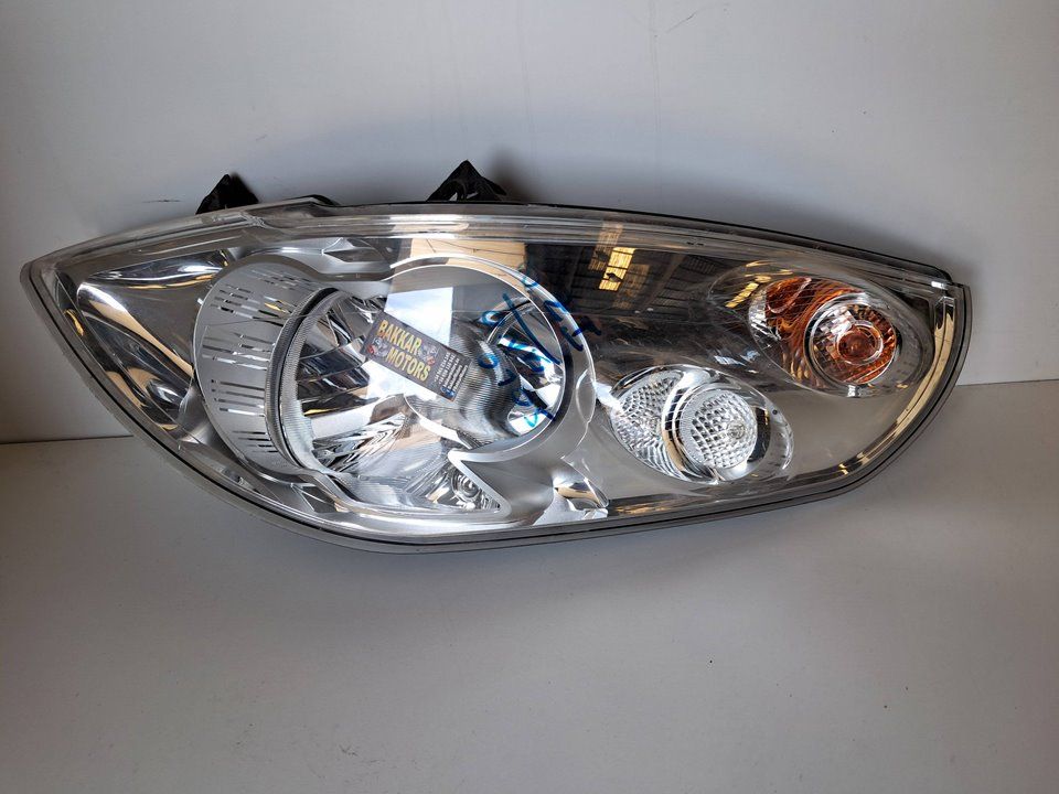 Faro Izquierdo Renault Master 2015, ref: 260600049R