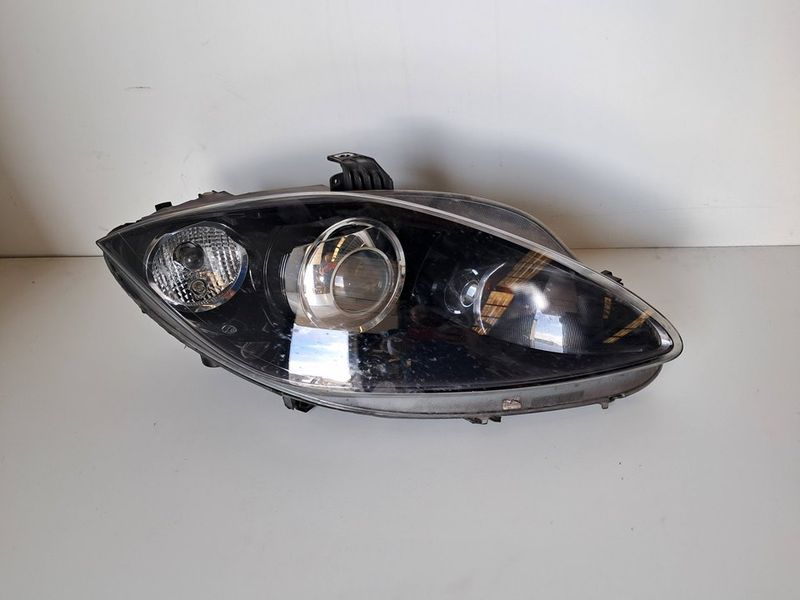 Faro Derecho Xenón Seat León 2011, ref 5P1941754E Faro Derecho Xenón Seat León 2011, ref 5P1941754E