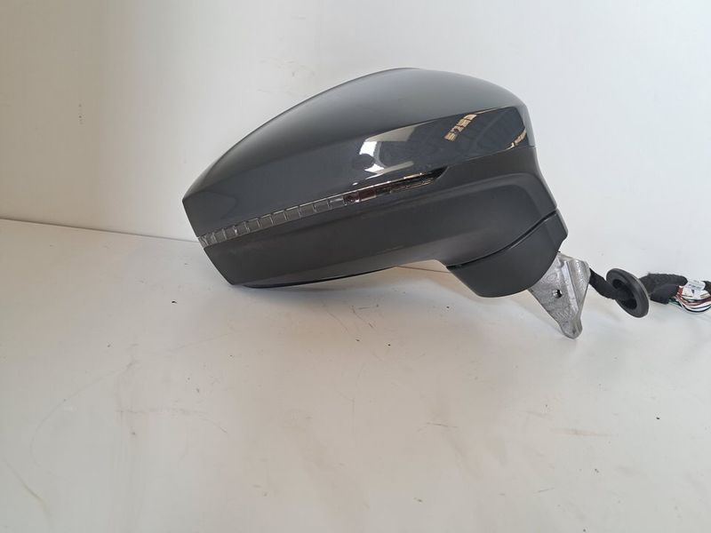 Retrovisor Derecho Volkswagen Tiguan, 2019