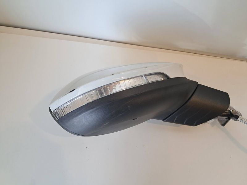 Retrovisor Derecho Volkswagen Golf VIII, 2022