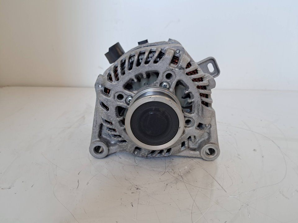 Alternador Peugeot 3008 Ref: 9827171980 de 2019