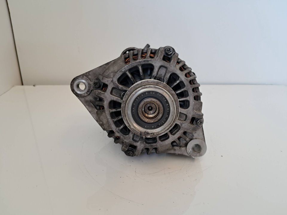 Alternador Kia Carnival Ref: 37300-4X003 de 2004