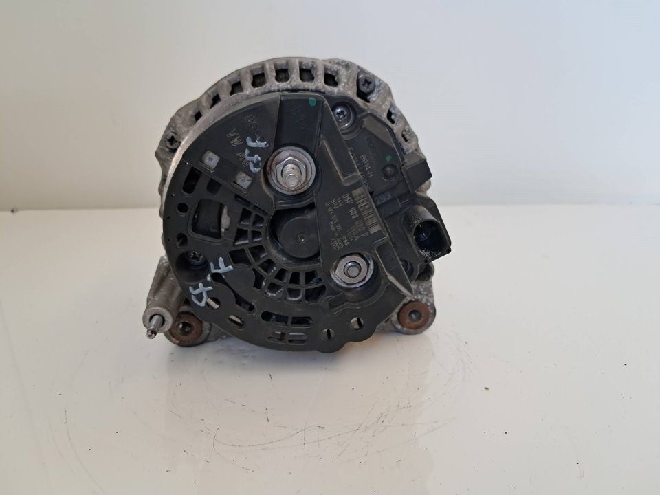 Alternador Seat Leon Ref: 06F903023F de 2009