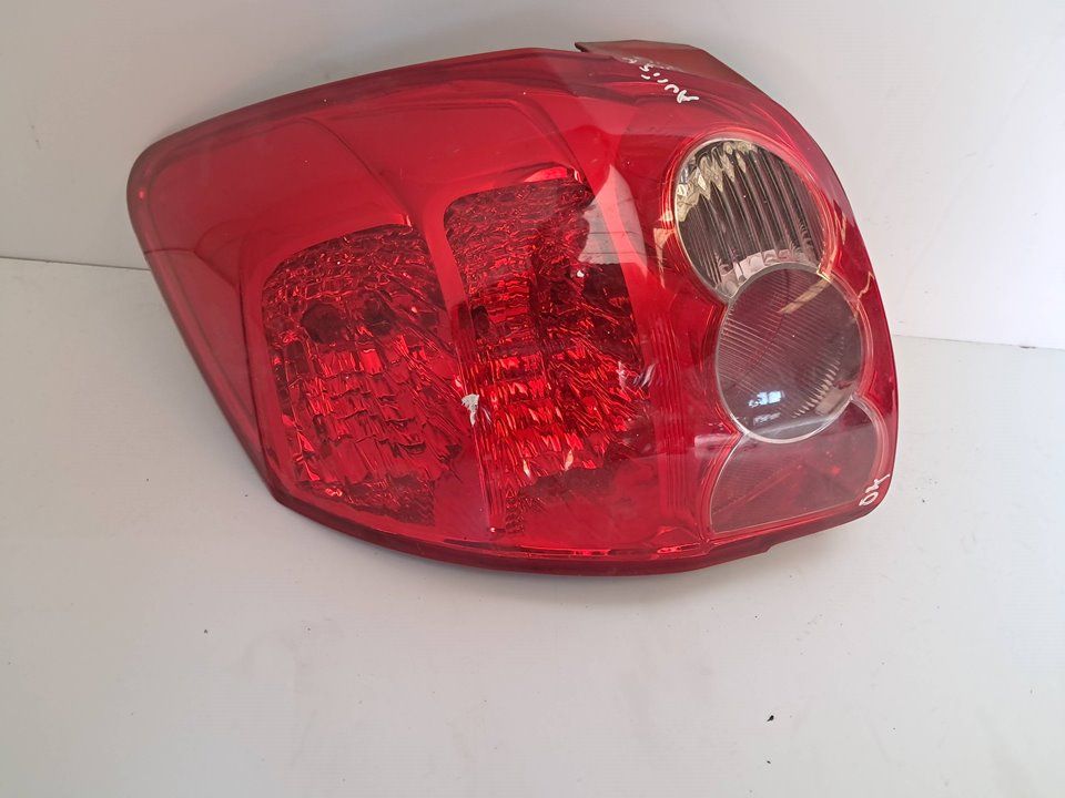 Piloto trasero izquierdo Toyota Auris Ref: 815600238000