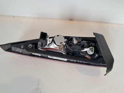 Piloto trasero derecho interior Audi A3 Sportback Ref: 8Y0945076 de 2023