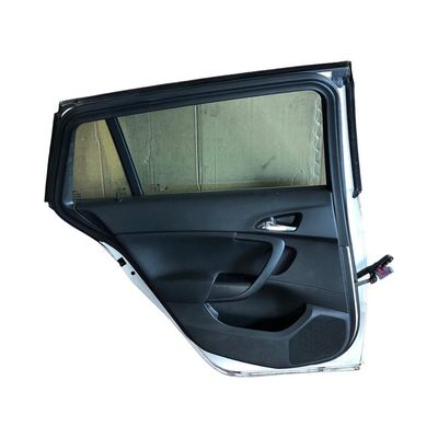 Puerta trasera Izquierda Opel Insignia 2010