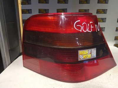 Piloto trasero derecho Volkswagen Golf IV Berlina Ref: 1J6945257 de 2002 Piloto trasero derecho Volkswagen Golf IV Berlina Ref: 1J6945257 de 2002