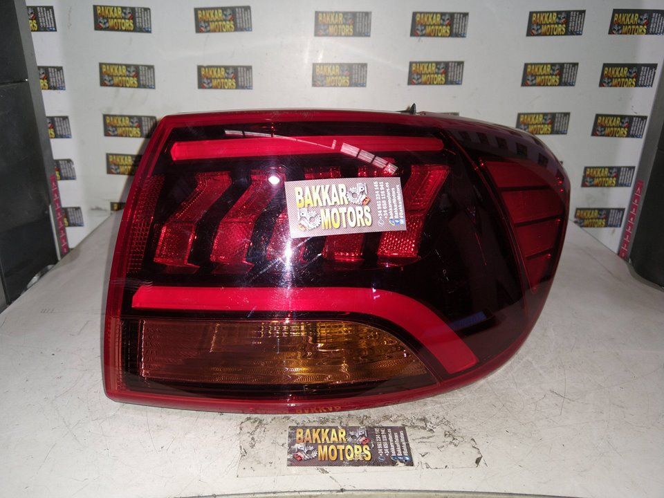 Piloto trasero derecho Kia Sorento Ref: 92402C5500