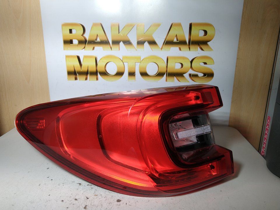 Piloto trasero izquierdo Renault Kadjar Ref: 265552789R de 2020