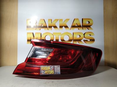 Piloto trasero derecho Renault Megane IV Berlina 2018 Piloto trasero derecho Renault Megane IV Berlina 2018