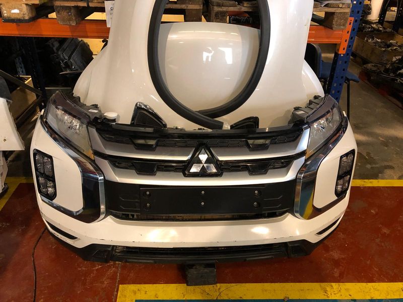 Frente completo Mitsubishi ASX 200 MPI 2020 Frente completo Mitsubishi ASX 200 MPI 2020