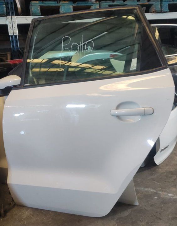 Puerta Izquierda Volkswagen Polo  de 2013